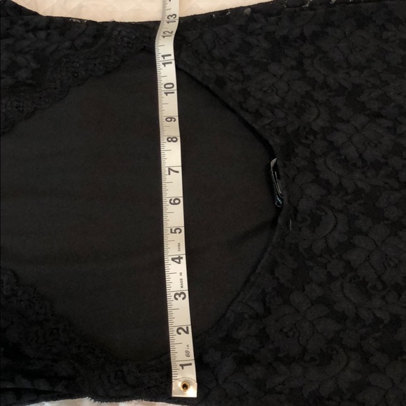 Open back lace body on dress - Picture 9 of 9